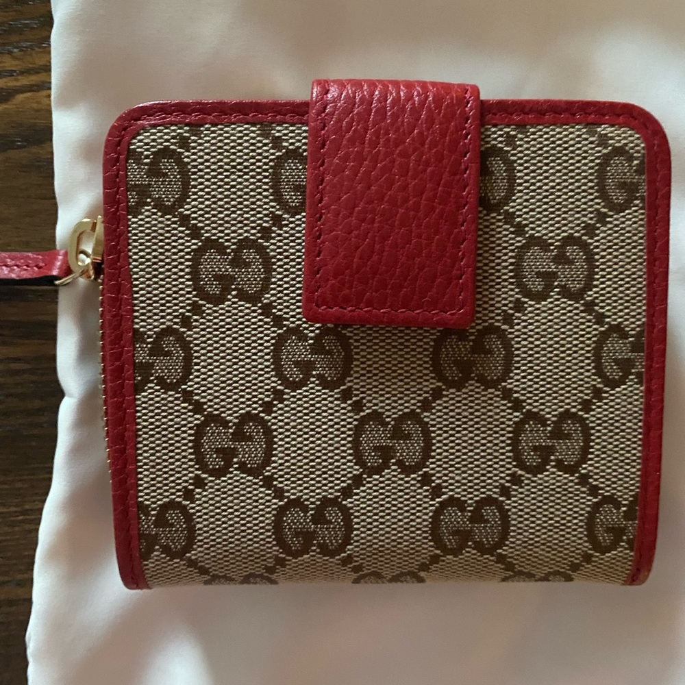 Gucci wallet